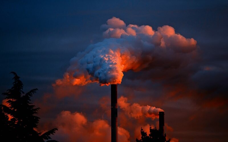 Environment Canada says southern Quebec smog alert could last until Wednesday