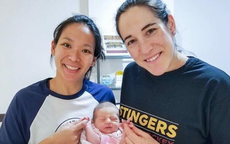 Former women’s hockey rivals Ouellette, Chu announce birth of daughter