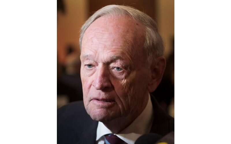 Chretien champions federal Charter of Rights and Freedoms as he discusses Bill 62