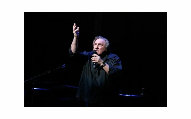 DEPARDIEU CHANTE BARBARA…AU QUÉBEC !