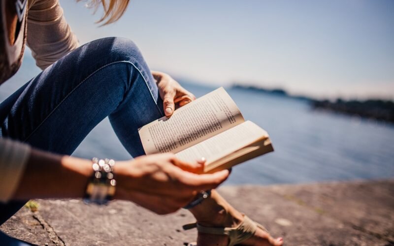 How to create a high-quality, engaging book review?